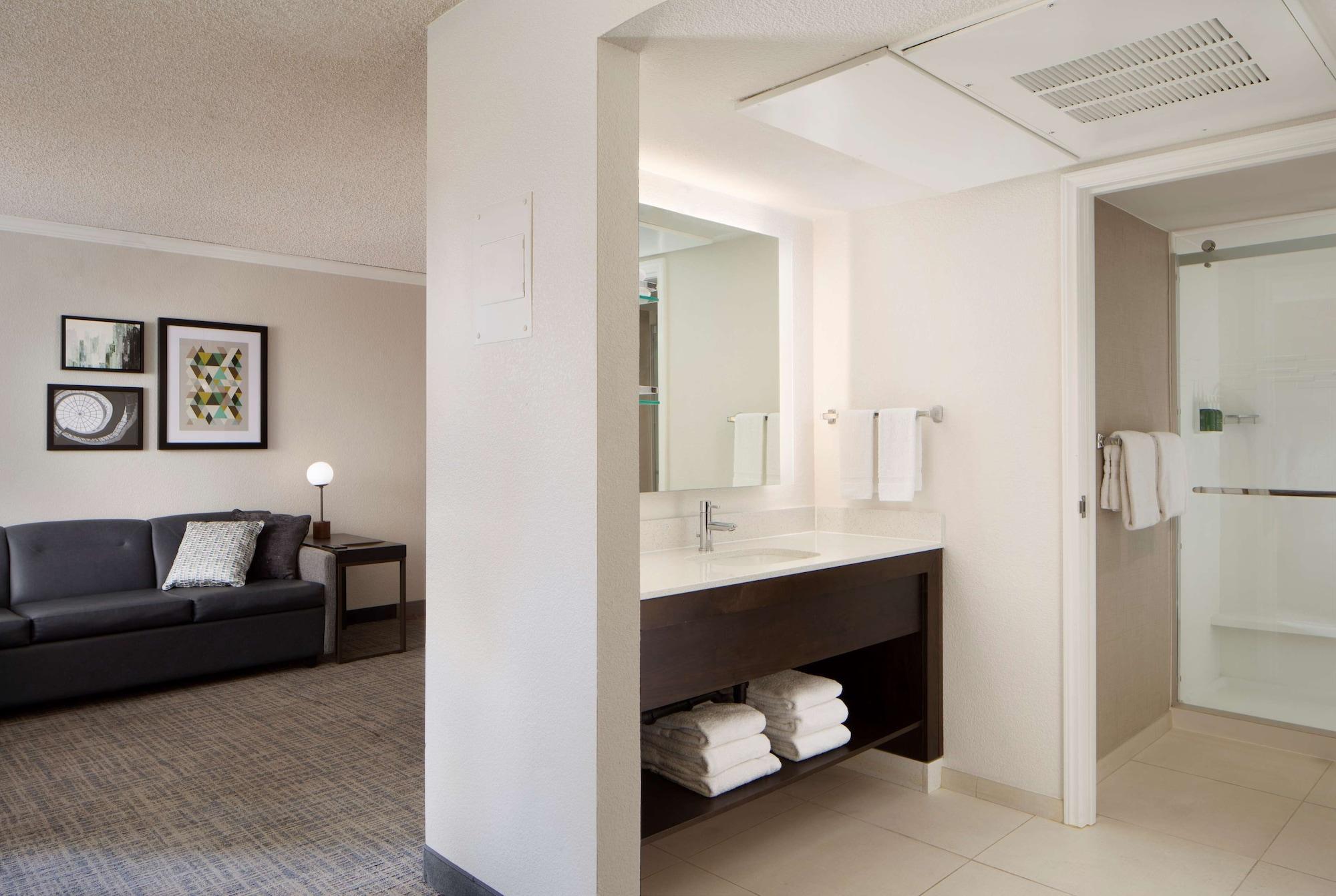 Sonesta Es Hotel